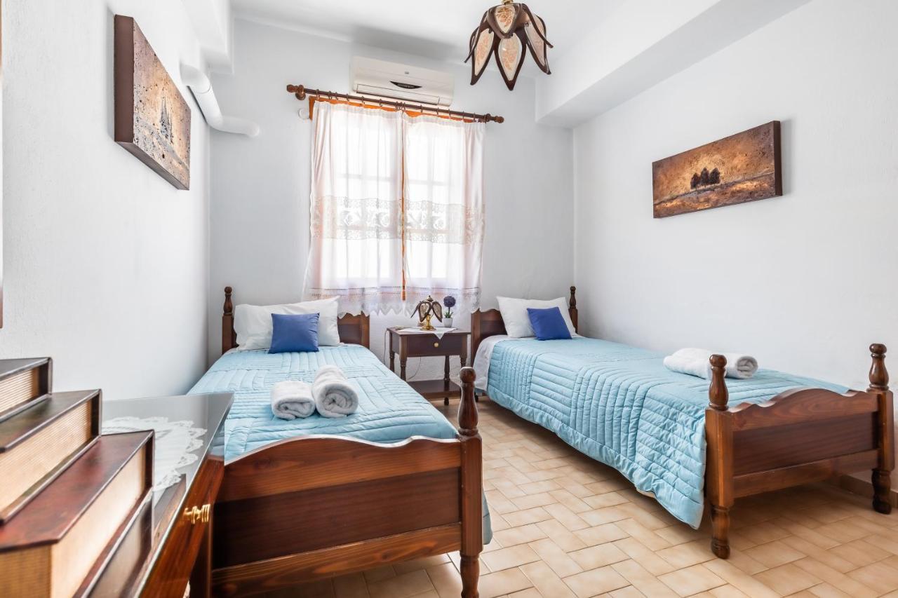 Ourania Apartment Skopelos Town Bagian luar foto